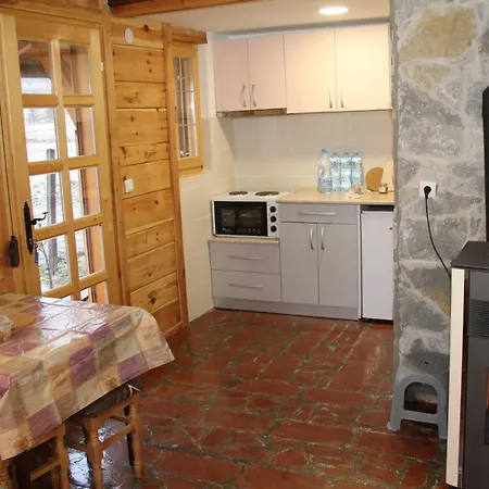 Tornik Lodge